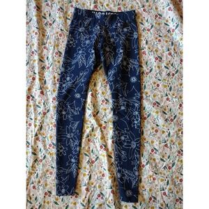 Nike women's blue floral active leggings size‎ XS